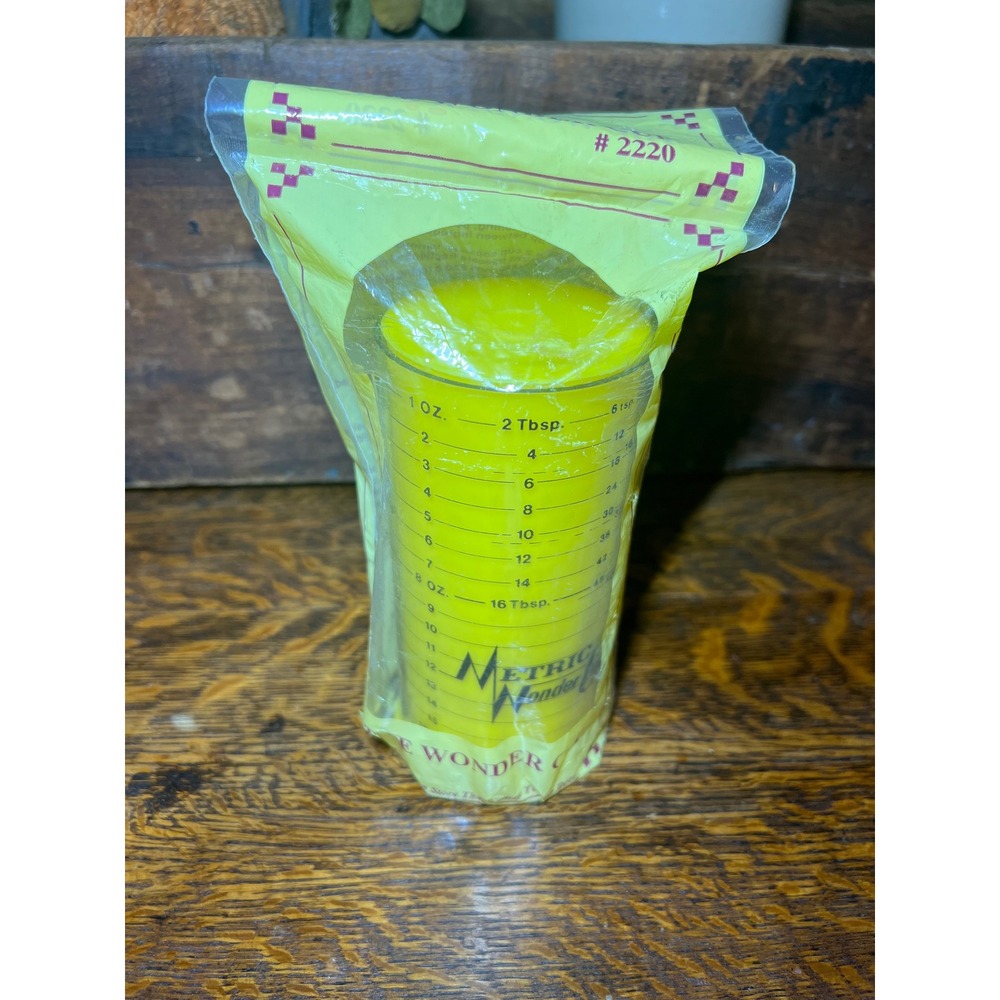 Pampered Chef The Wonder Cup Adjustable Measuring Cup 2 Cup Capacity Yellow NOS
